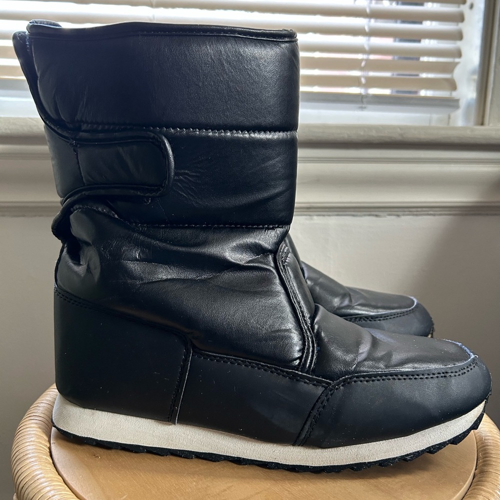 Costume Agent black moon boots, Size 10/11